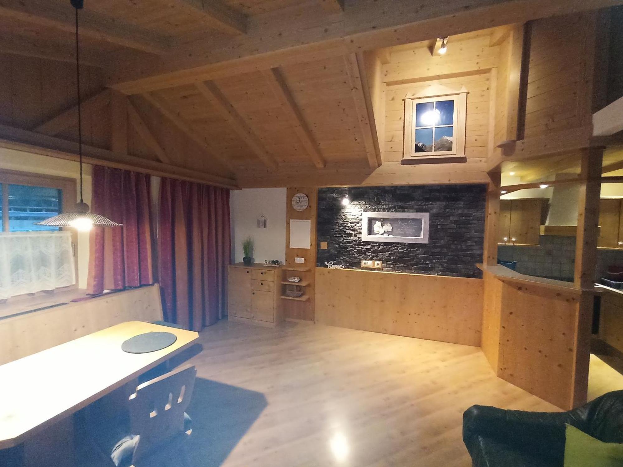 Conny's Appartement Gschnitz